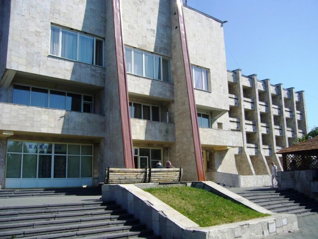 Hotel Profspilkovyi Lutsk Luaran gambar