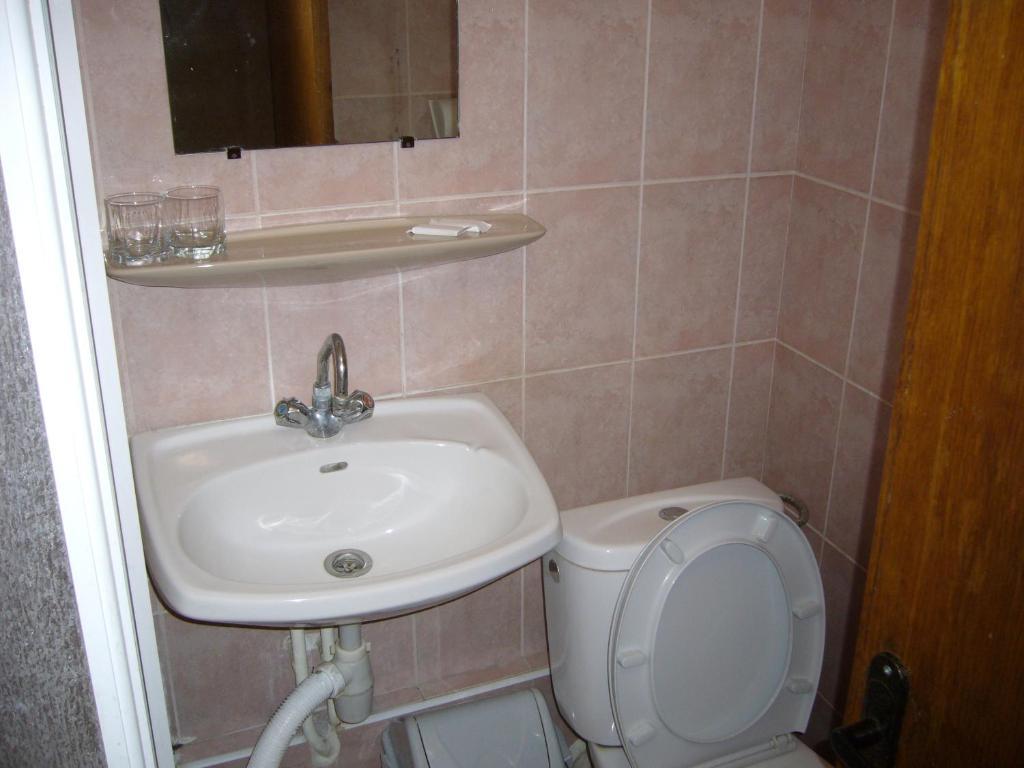 Hotel Profspilkovyi Lutsk Bilik gambar