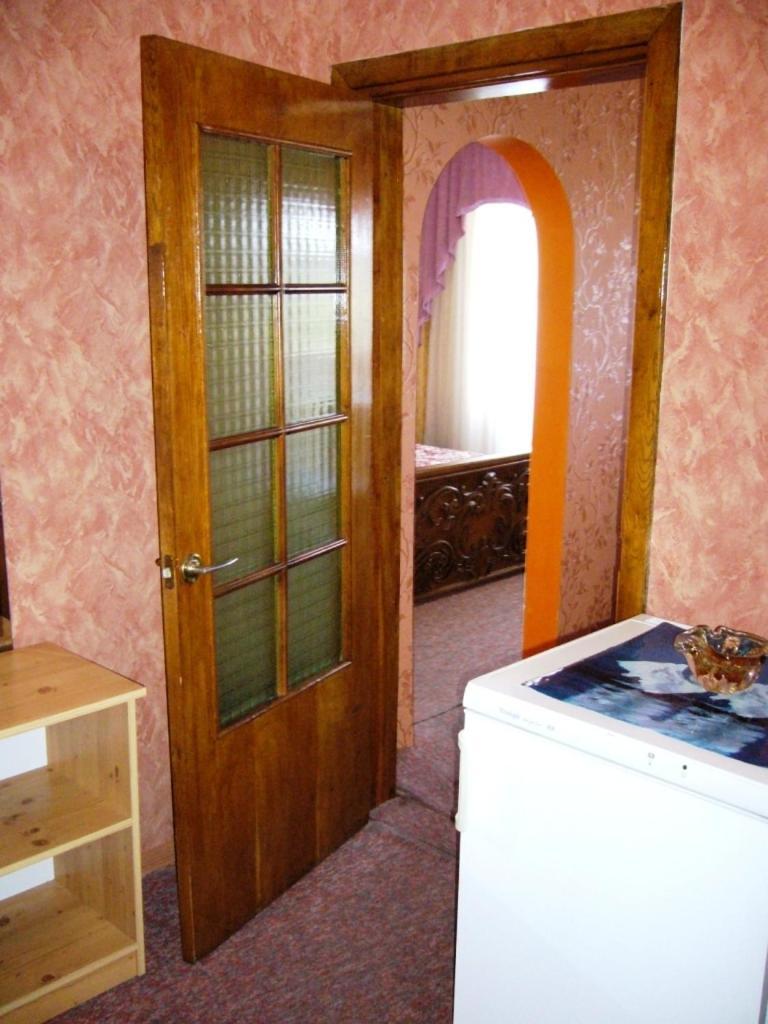 Hotel Profspilkovyi Lutsk Luaran gambar