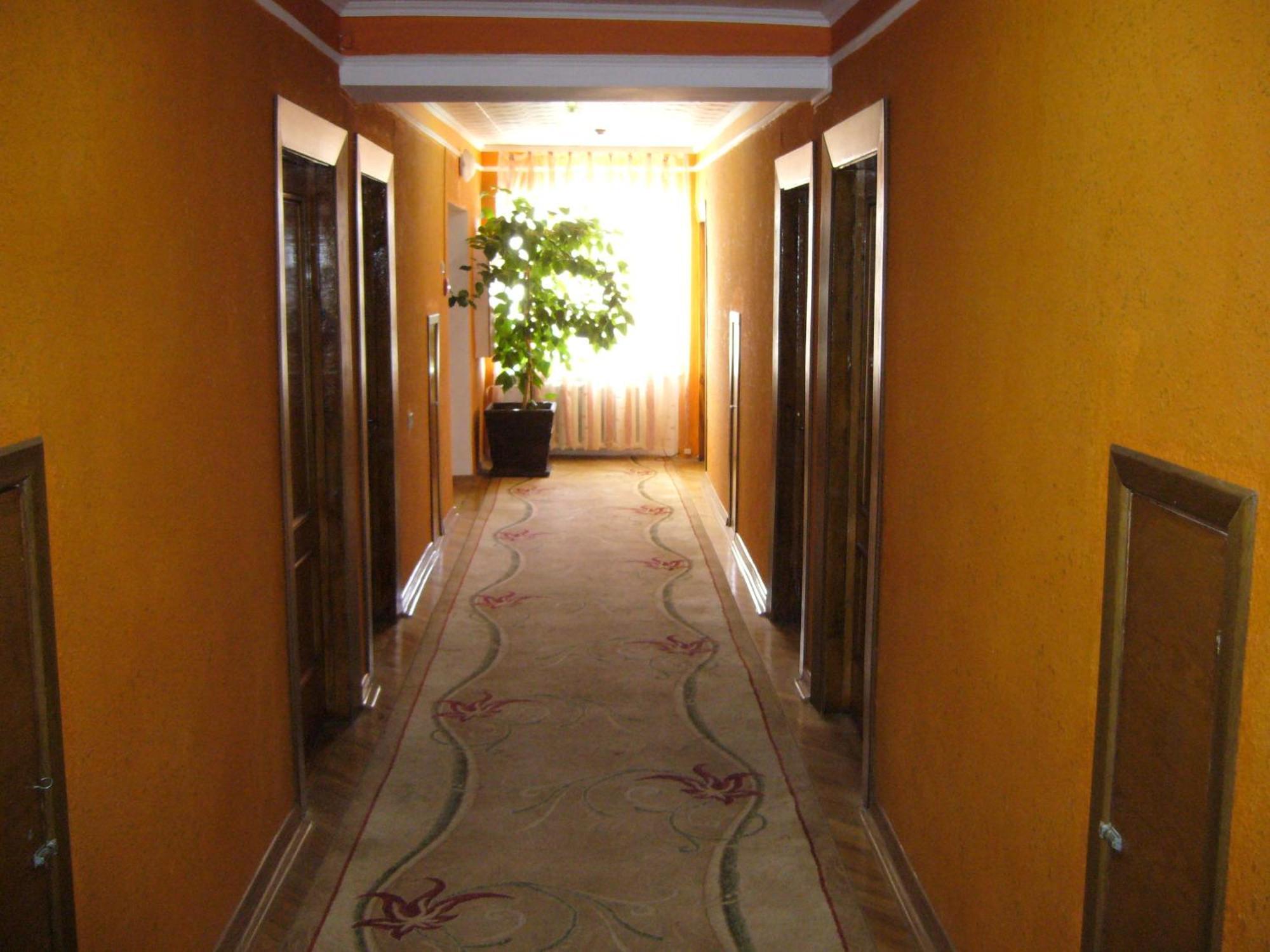 Hotel Profspilkovyi Lutsk Luaran gambar