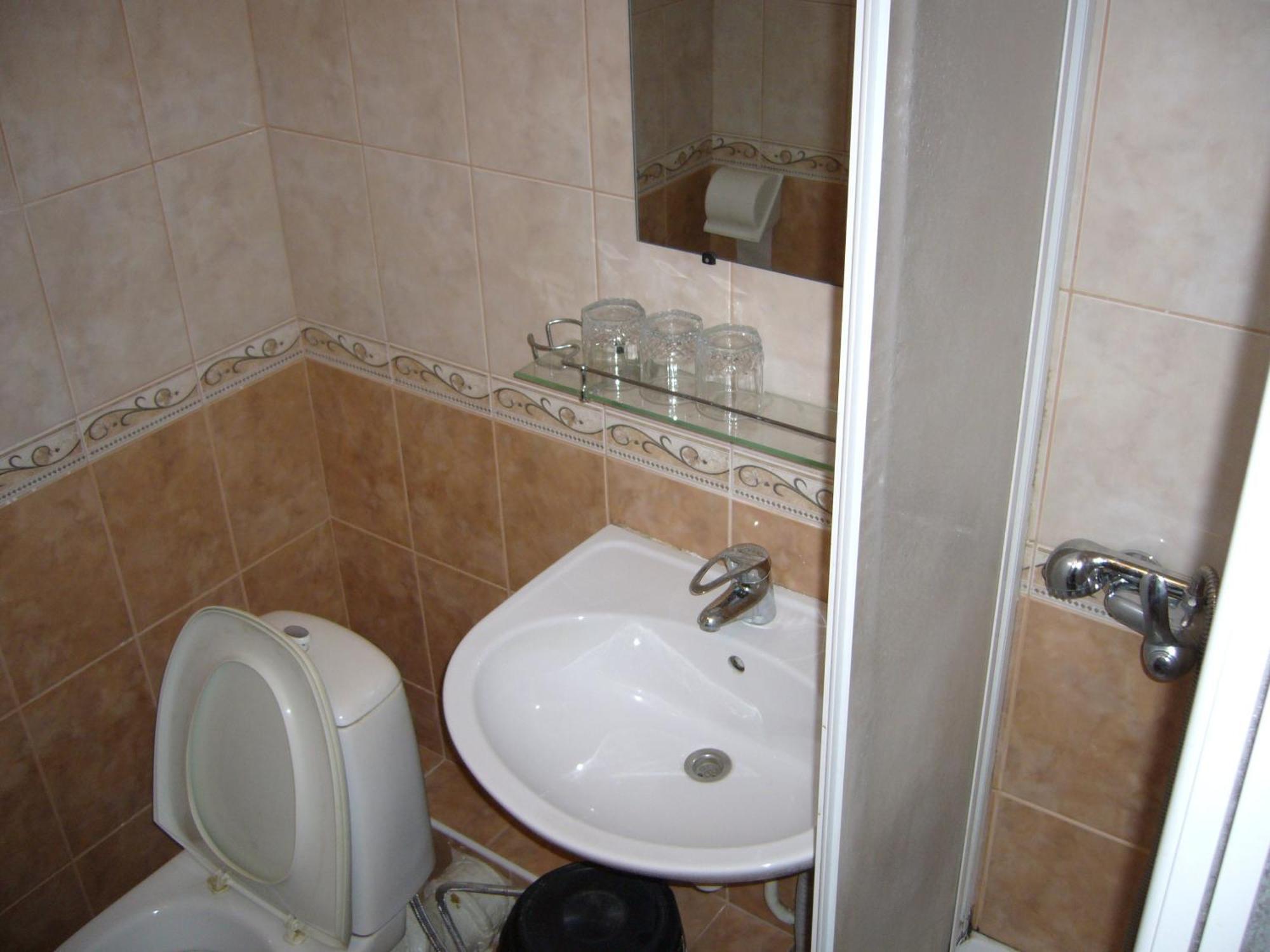 Hotel Profspilkovyi Lutsk Luaran gambar