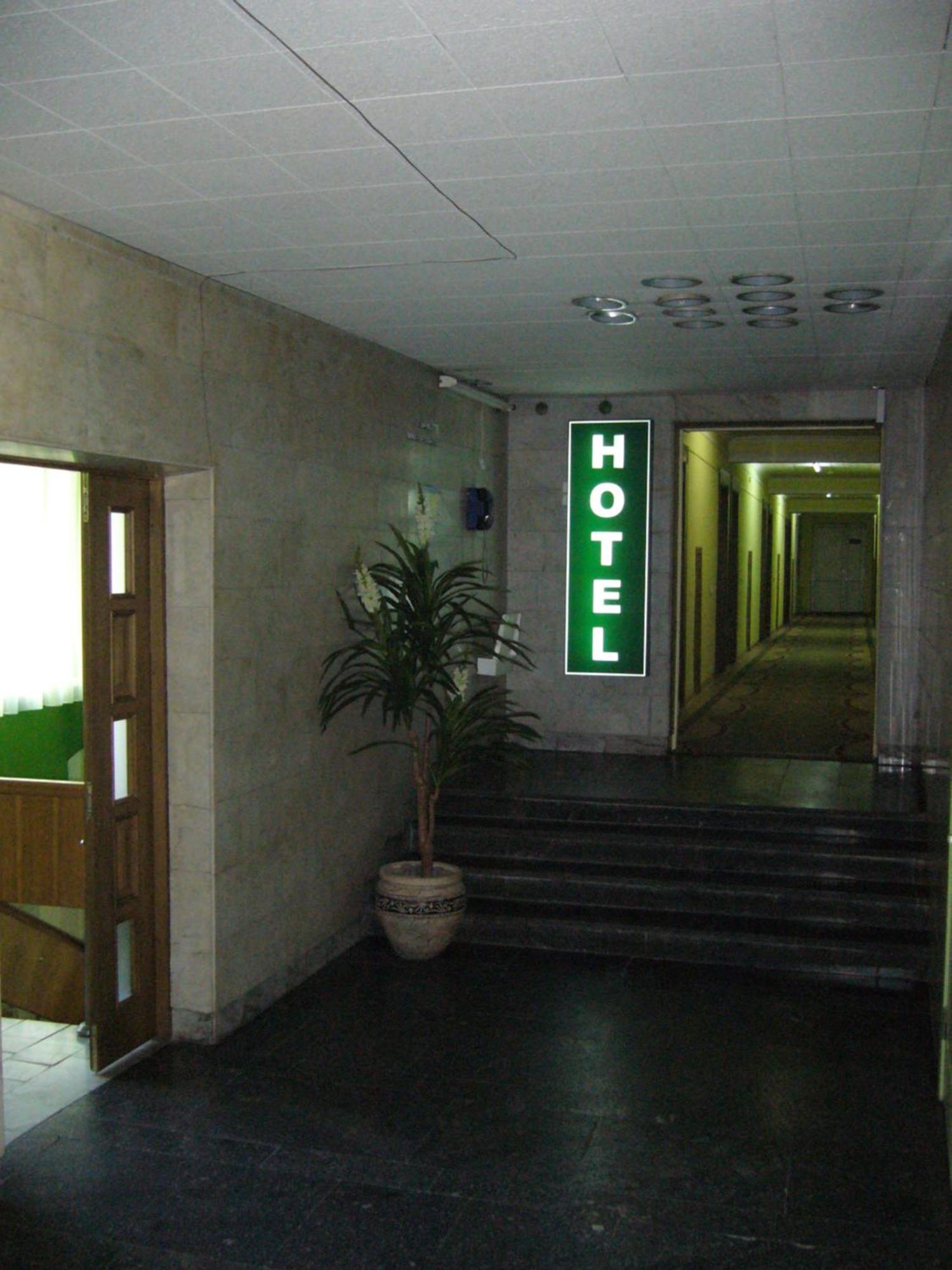 Hotel Profspilkovyi Lutsk Luaran gambar