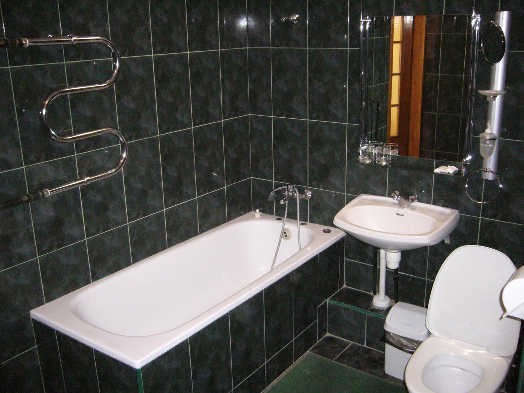 Hotel Profspilkovyi Lutsk Luaran gambar