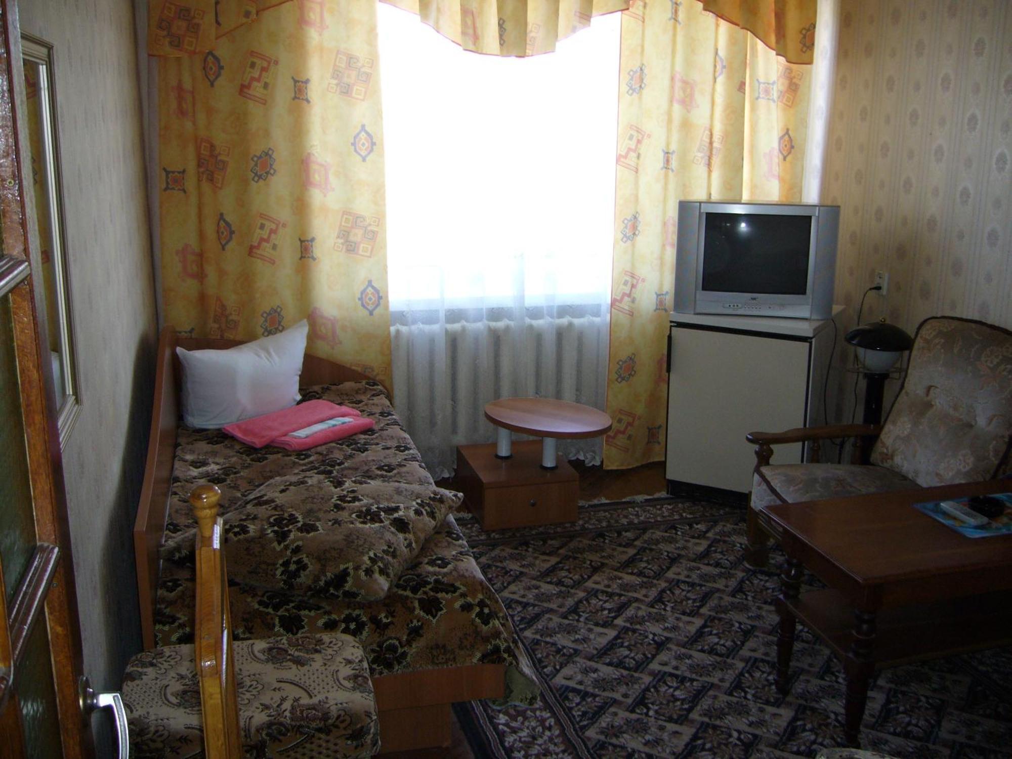 Hotel Profspilkovyi Lutsk Luaran gambar