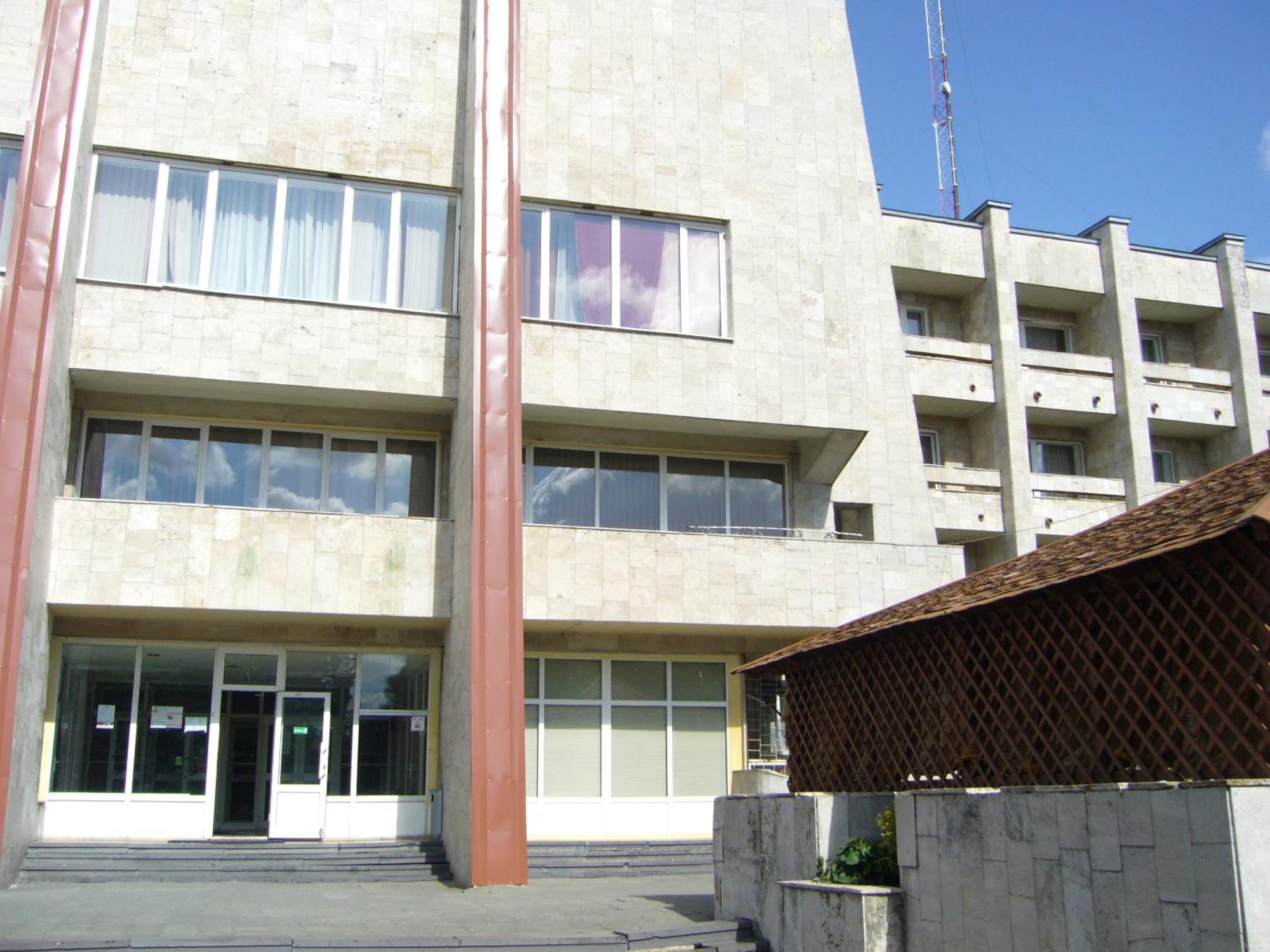 Hotel Profspilkovyi Lutsk Luaran gambar