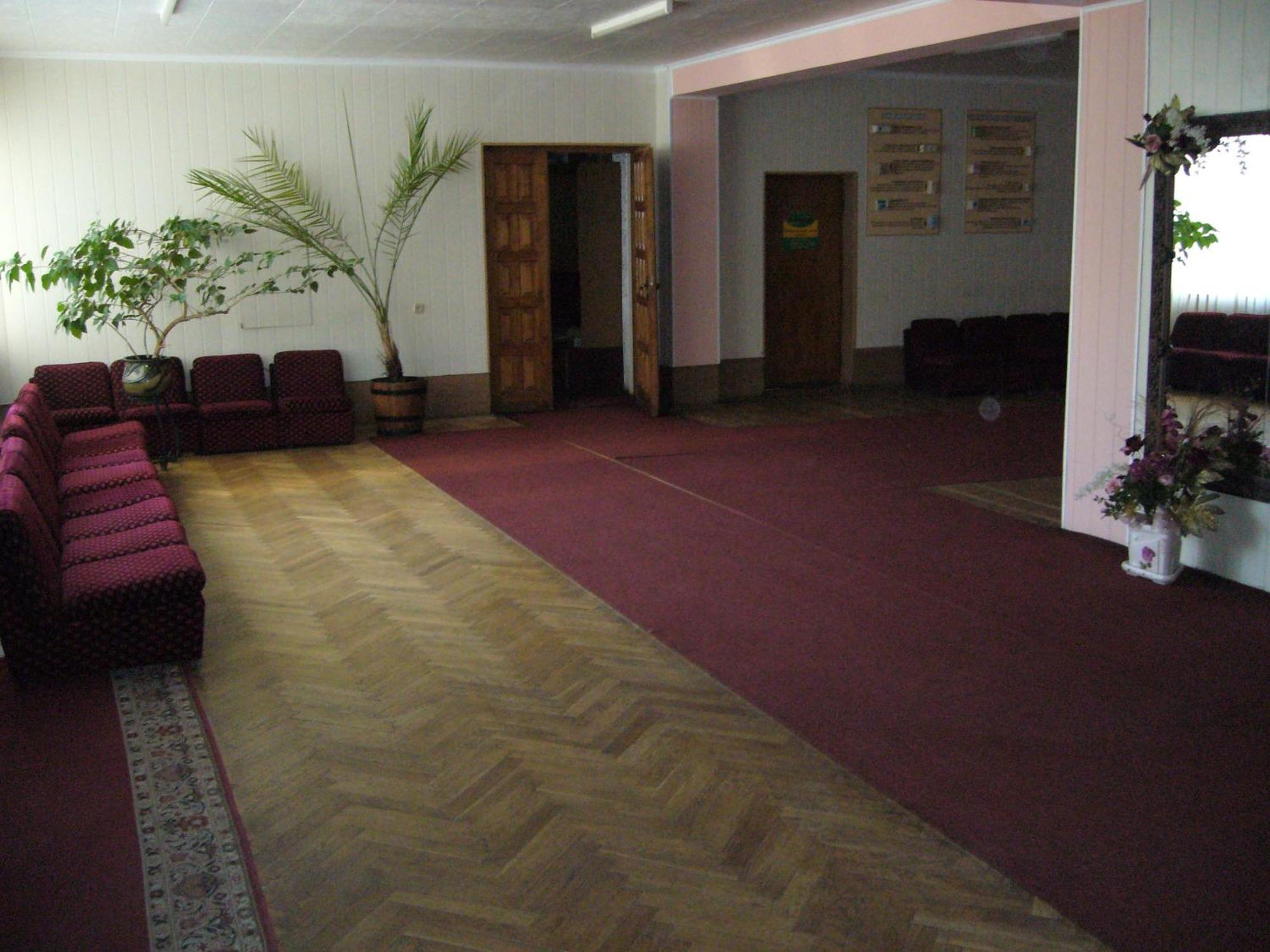 Hotel Profspilkovyi Lutsk Luaran gambar