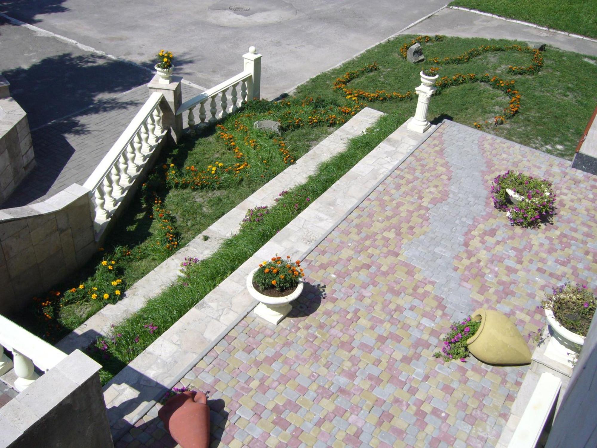 Hotel Profspilkovyi Lutsk Luaran gambar